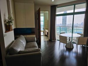 For RentCondoSathorn, Narathiwat : (for rent) Chatrium condo on the Chao Phraya River, near Shrewsbury International School