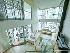 For RentCondoWitthayu, Chidlom, Langsuan, Ploenchit : 🏡Duplex 2 Bedrooms Unit For RENT @The Ratchadamri 🏡