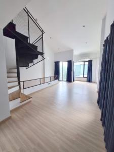 For RentTownhouseChaengwatana, Muangthong : 📢 For rent, 3 and a half-storey townhouse, Haus Clover Ratchapruek - Chaengwattana, unique and stylish, ready to move in 📢 Code S2401-618