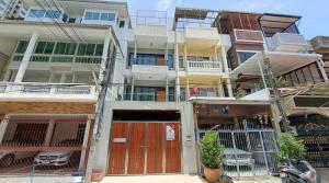 For SaleTownhousePinklao, Charansanitwong : townhouse For sale: Phra Pin Village 1, Soi Borommaratchachonnani 4