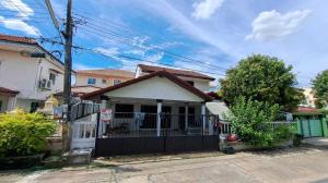 For SaleHousePinklao, Charansanitwong : Single house for sale, Village 2521, Soi Suan Phak 44, Phutthamonthon Sai 1, 200 sq m.