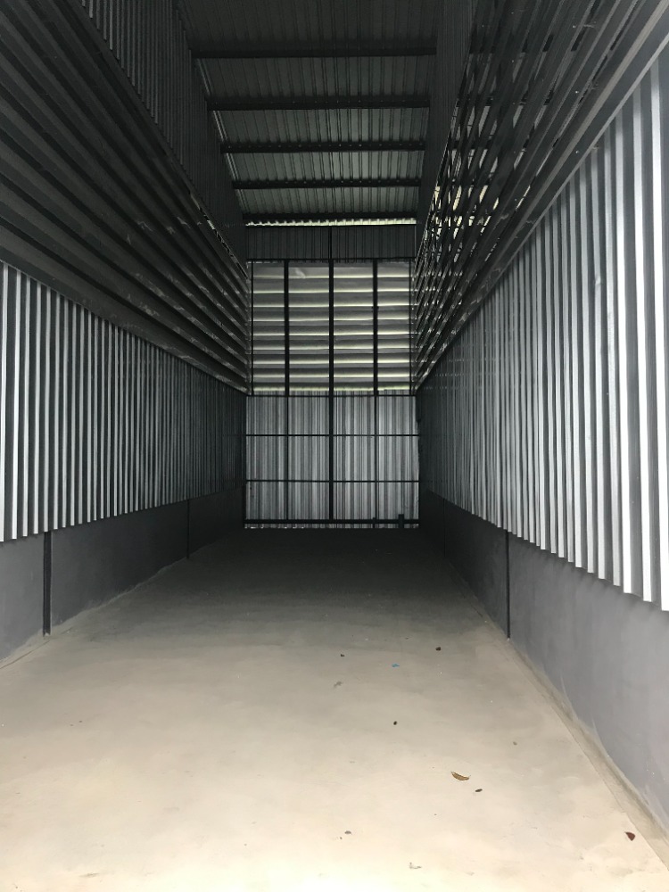 For RentWarehouseEakachai, Bang Bon : Warehouse for rent on Ekachai Road, Bang Bon. Warehouse for rent, size 1,214 square meters, with office, on Bang Bon 4 Road, 8 km from Kanchanaphisek Road, 5 km from Ekachai Road.