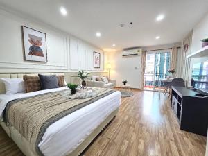 ขายคอนโดโชคชัย4 ลาดพร้าว71 : SF081   ขาย  Regent Home 12 ห้องสวย  ทำเลดี เดินทางสะดวก