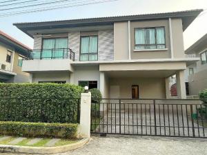 For RentHouseLadkrabang, Suwannaphum Airport : 2-storey detached house for rent, Life Bangkok Boulevard project, Wongwaen - Rama 9, the front of the house faces north, pets allowed, near Suvarnabhumi Airport