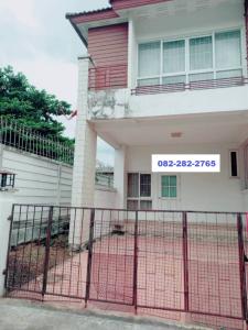 For SaleHousePattanakan, Srinakarin : Corner house 33 sq m, 2 bedrooms, 3 bathrooms, 2-storey townhouse, Baan Phatra, Krungthep Kreetha