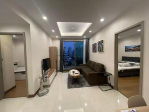 ขายคอนโดสุขุมวิท อโศก ทองหล่อ : 📢👇For sale with tenant contract rental price 44,500 Baht til 28 Feb 25 or can move out with prior notice at Supalai Orientel Sukhumvit39, fully furnished, unblocked pool view. Places nearby Taka town , Top mall , Top food mall, Rainhill Community Mall , W