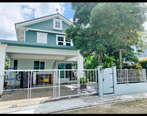 For RentHouseBangna, Bearing, Lasalle : Single house for rent, near Mega Bangna, Chaiyaphruek Village, house in good condition, ready to move in