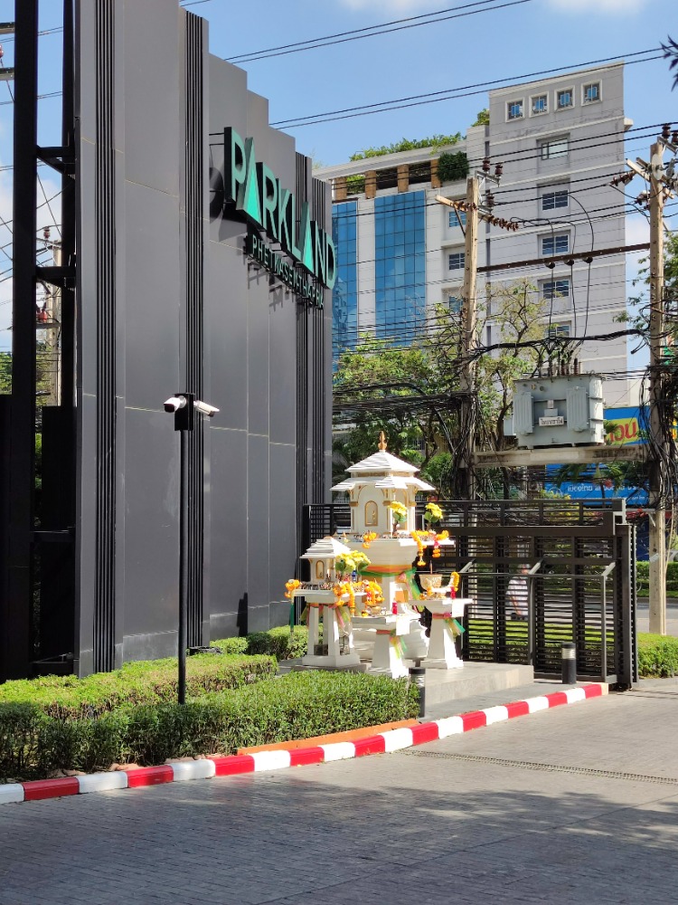 For RentCondoThaphra, Talat Phlu, Wutthakat : For rent: Parkland Petchkasem Tha Phra, size 26 sq m, 6th floor, corner room, located at the front of the project, not far from the elevator.