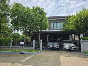 For RentHousePattanakan, Srinakarin : For rent, 2-storey detached house, The City Pattanakarn project, 4 bedrooms, 4 bathrooms, air conditioning, complete furniture, rental price 85,000 baht per month.