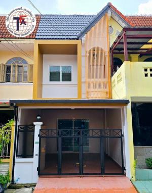 For SaleTownhouseNawamin, Ramindra : For sale: 2-storey townhouse, Sena Villa Village 3, Soi Khubon 27, Intersection 10, Ram Intra, Pink Line, Fashion Island, Bang Khen, Kanchanaphisek parallel road, Kanchanaphisek 6/1, along Khlong Song, Phraya Suren, Nawamin, Expressway No. 9, Chalongrat, 