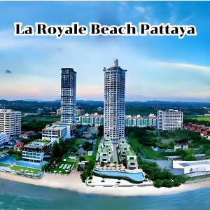 For SaleCondoPattaya, Bangsaen, Chonburi : Condo for sale next to the sea, Jomtien Beach. You can walk straight into the sea.