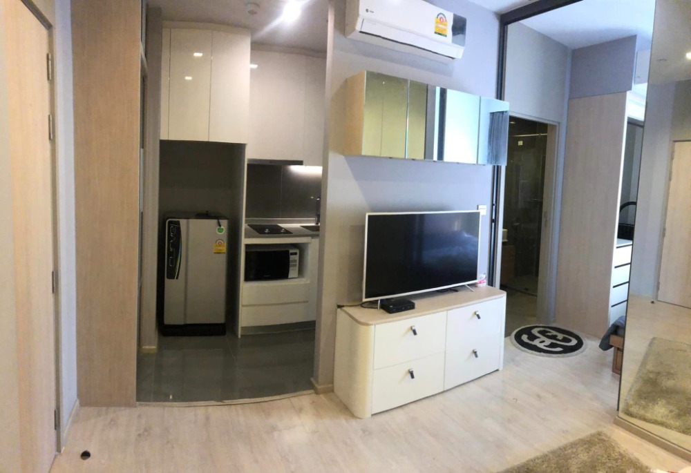 For RentCondoSukhumvit, Asoke, Thonglor : M042_P M THONGLOR 10 **Very beautiful room, fully furnished, just drag your suitcase in and move in** easy to travel, complete facilities