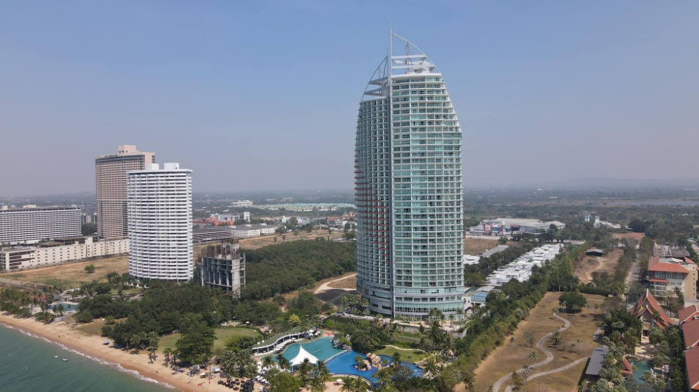 For SaleCondoPattaya, Bangsaen, Chonburi : Condo for sale Movenpick White Sand Beach Pattaya 90 sq.m. 2 bedrooms 2 bathrooms Condo located on Na Jomtien Beach Can walk to the sea Private beach  Movenpick project, Na Jomtien 2 bedrooms, 2 bathrooms With furniture