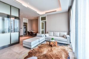 For RentCondoWongwianyai, Charoennakor : High floor, no blocked view, good price