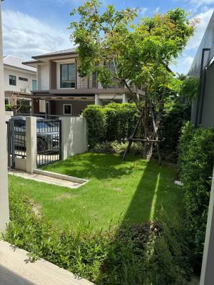 For SaleHousePattanakan, Srinakarin : For sale: 2-storey luxury house, Burasiri Krungthep Kreetha: Burasiri Bangkok Kreetha, land size 70.2 sq w., house size 238 sq m.