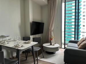 For RentCondoSukhumvit, Asoke, Thonglor : Celes Asoke , 1 Bed 1 Bath, Rental 40,000 Baht