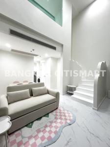 For SaleCondoRatchathewi,Phayathai : 🔥🔥 HOT 🔥🔥 2 bedrooms, beautifully decorated, good price ++ PYNE BY SANSIRI 78 sq.m. Beautiful location, good price, stock for sale in every project throughout Bangkok. 📲 LINE : multi.property / TEL : 096-692-2245