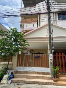 For RentTownhouseOnnut, Udomsuk : For Rent Home office / Townhome near BTS Bang Chak 500 meters (ARH4-222)