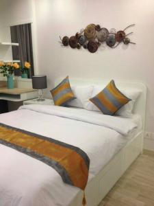 For RentCondoOnnut, Udomsuk : Condo for rent: Ideo Mobi Sukhumvit 81, near BTS On Nut