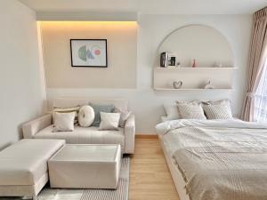 For SaleCondoRama9, Petchburi, RCA : New minimalist room, renovated, beautiful** New bathroom