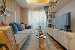 For SaleCondoSathorn, Narathiwat : For sale: Altitude Symphony Charoenkrung 2 bedrooms, fully furnished, beautifully decorated, close to BTS, expressway and CBD such as Sathorn.