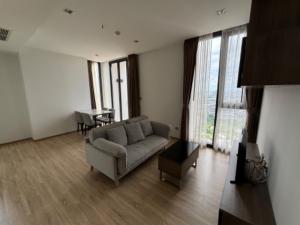 For RentCondoSapankwai,Jatujak : Condo for rent, 2 bedrooms, 2 bathrooms, 44th floor, high view, can see the whole city, usable area 66.29 square meters, Price only 40,000 per month