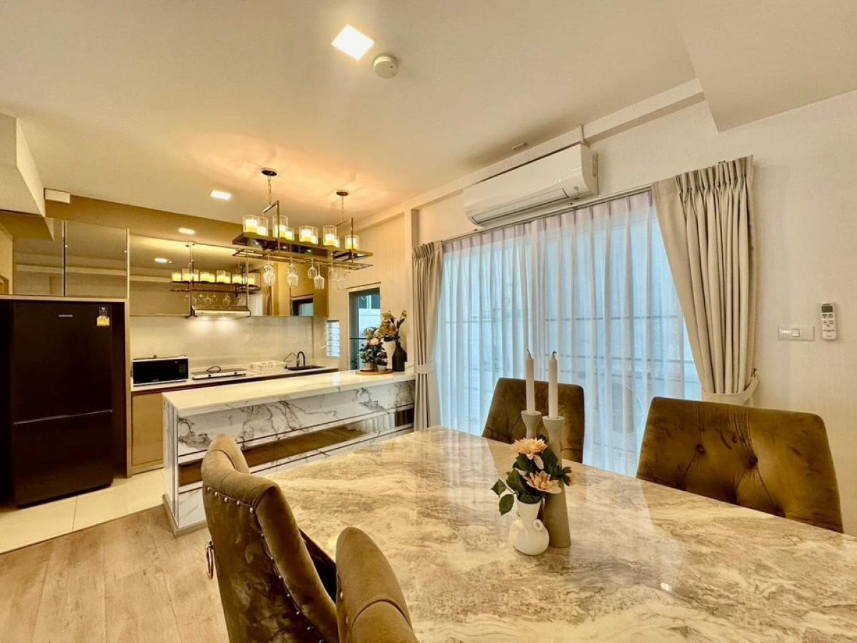 For RentTownhouseBangna, Bearing, Lasalle : 🐶 pet friendly🐈 Reservation canceled!! Urgent for rent!! Luxurious house, beautifully decorated, fully furnished, ready to move in. Indie Village 2 Bangna-Ramkhamhaeng 2 
Rent only 49,000/month