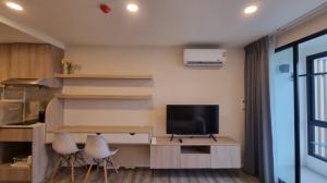 For RentCondoOnnut, Udomsuk : 💕🎉FOR RENT>> IKON Sukhumvit 77>> 8th floor, swimming pool view, spacious room, size 31.5 sq m., convenient transportation, near BTS On Nut #LV-MO542