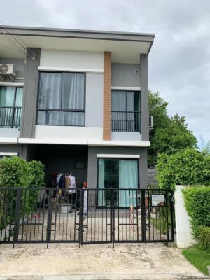 For RentTownhousePattanakan, Srinakarin : For sale/rent: 2-storey townhouse, 2 bedrooms, 2 bathrooms, 3 parking spaces. Project: Union Town Suan Luang-Pattanakarn