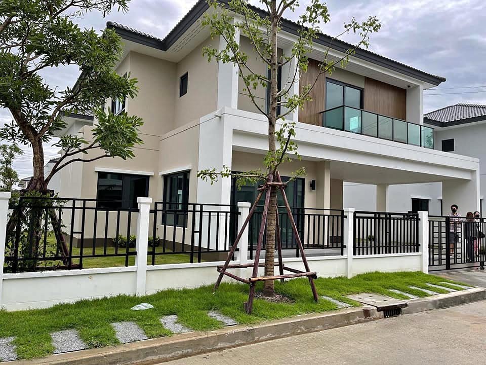 For RentHouseNawamin, Ramindra : Single house for rent, corner house, Centro Village, Wongwaen-Chatuchak, call 0999983897