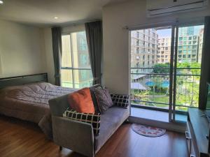 For RentCondoBangna, Bearing, Lasalle : 🌳🌳Beautiful room for rent Lumpini place bamgna km.3 (Lumpini Place Bangna km.3) 🛏️ 1 studio 🛁 1 bathroom, size 23 sq m., Building C, 4th floor ✨ Price 8,200 baht ✨ Near Central Bangna 400 m.