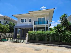 For RentHousePhutthamonthon, Salaya : For rent: 2-storey detached house, modern style, 3 bedrooms, 2 bathrooms, The Gallery Village, Pinklao-Sai 4, beautiful house, ready to move in