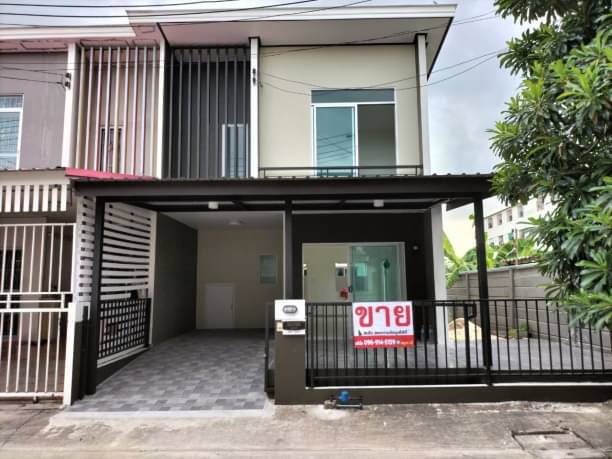 For SaleTownhousePathum Thani,Rangsit, Thammasat : House for sale, Pruksa 93 Phahon Yothin-Nawakon, Khlong Nueng Subdistrict, Khlong Luang District, Pathum Thani Province, price 2,420,000 baht.