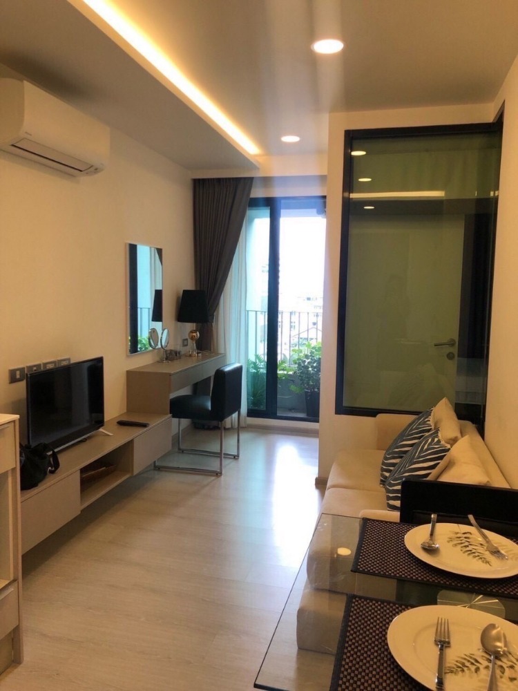 ขายคอนโดสุขุมวิท อโศก ทองหล่อ : Vtara Sukhumvit 36 / 1 Bedroom (SALE WITH TENANT), วีธารา สุขุมวิท 36 / 1 ห้องนอน (ขายพร้อมผู้เช่า) HL1754