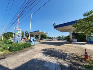 For SaleLandKorat Nakhon Ratchasima : Land for sale with petrol station and gas station, size 584 sq m, ready to continue business, Bua Yai, Nakhon Ratchasima.