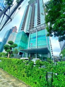 For SaleCondoSathorn, Narathiwat : Condo for sale Urbana Sathorn 1 Bed, high floor, corner room, on Sathorn Road, 65 sq m., near BTS Chong Nonsi