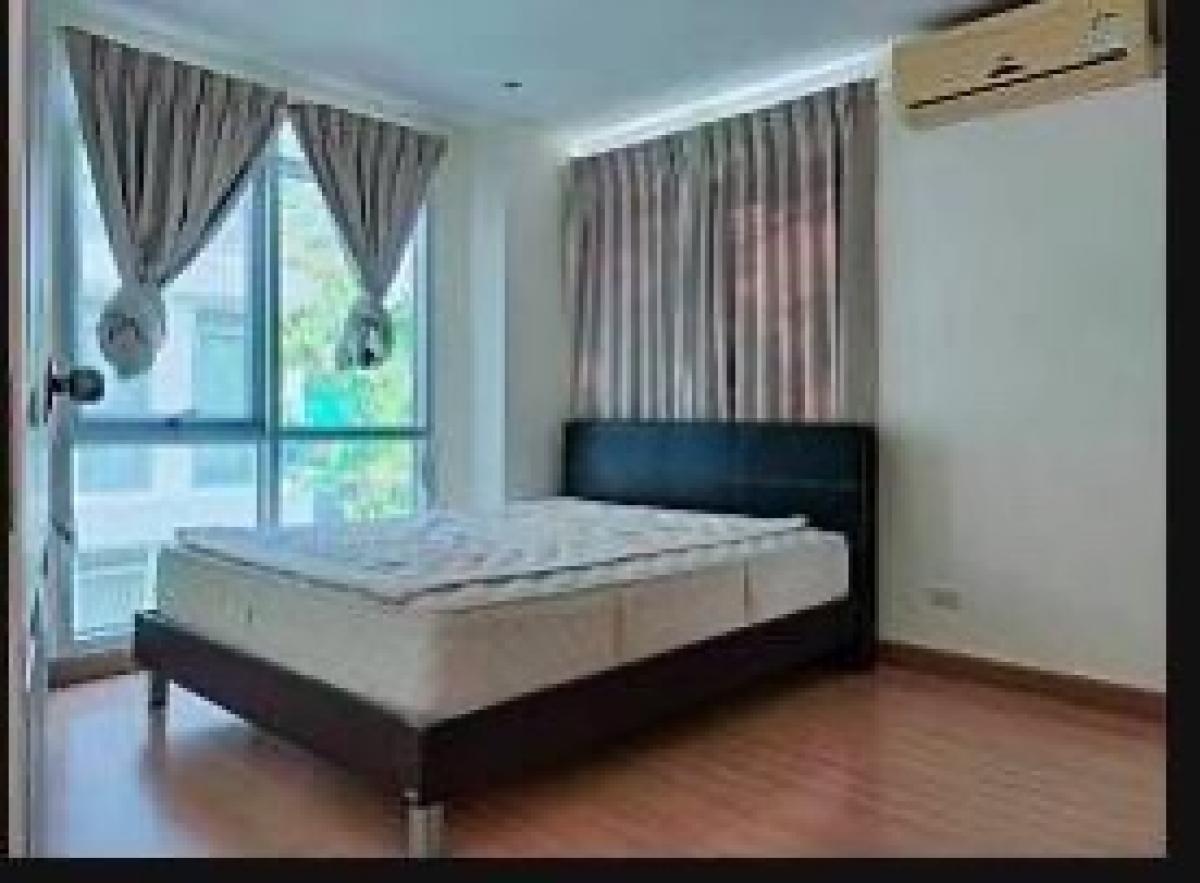 For SaleCondoOnnut, Udomsuk : GBL2089 The Link 1 Urgent sale condo‼️‼️‼️(near BTS On Nut) 🚝🚝 Travel to Lotus 500m. Very close🔸🔸🔸Convenient 1 bedroom, 1 bathroom, 1 living room, complete electrical appliances, size 41 sq m, 3rd floor, has a swimming pool For sale‼️ 3,200,000‼️ Urgent, 