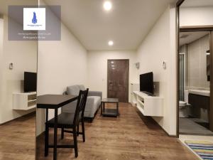 For RentCondoPinklao, Charansanitwong : For rent at Aspire Pinklao – Arunammarin Negotiable at @bkk1234 (with @ too)