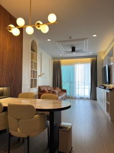 ให้เช่าคอนโดสยาม จุฬา สามย่าน : Supalai Premier Si Phraya - Samyan 2bed 80 sqm Tel 0838329944