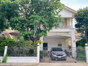 For RentHouseLadkrabang, Suwannaphum Airport : HR1837 Single house for rent, Perfect Place Village, Sukhumvit 77, ready to move in, convenient transportation