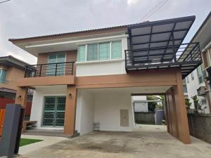 For RentHouseLadkrabang, Suwannaphum Airport : HR1842 2-storey detached house for rent, Etoll Maldives Palm Bangna-Wongwaen project, near Mega Bangna