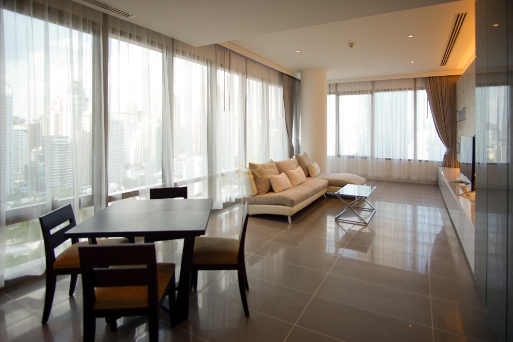 ขายคอนโดวิทยุ ชิดลม หลังสวน : 185 Rajadamri - HOT SALE! High Floor 2 Beds Condo for Sale!