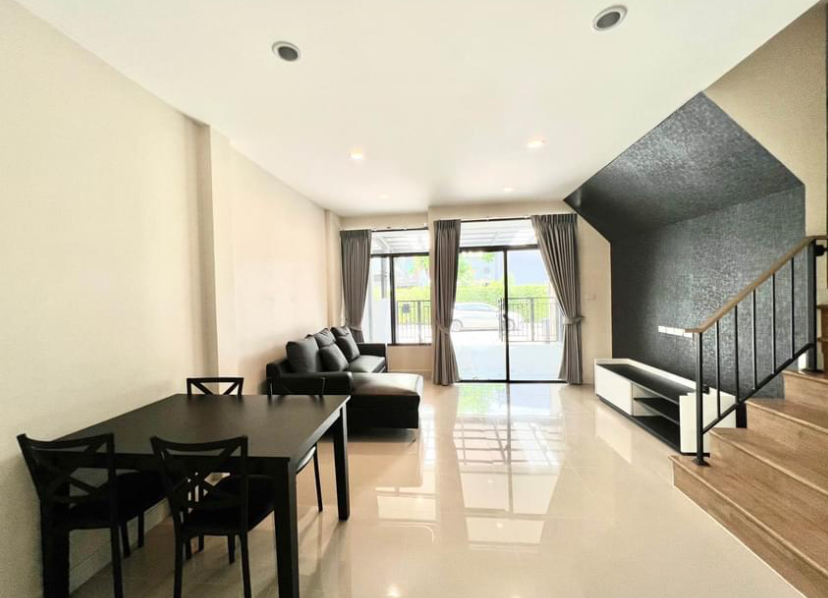 For RentTownhousePattanakan, Srinakarin : Townhome for rent, Werf Rama 9, new house, fully furnished, near HomePro Ramkhamhaeng, Kesomras Hospital Ramkhamhaeng