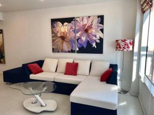 For RentCondoWitthayu, Chidlom, Langsuan, Ploenchit : Urgent for rent Manhattan Chidlom 1 bedroom 1 bathroom 58 sq.m. high floor near Central World Ready to move in