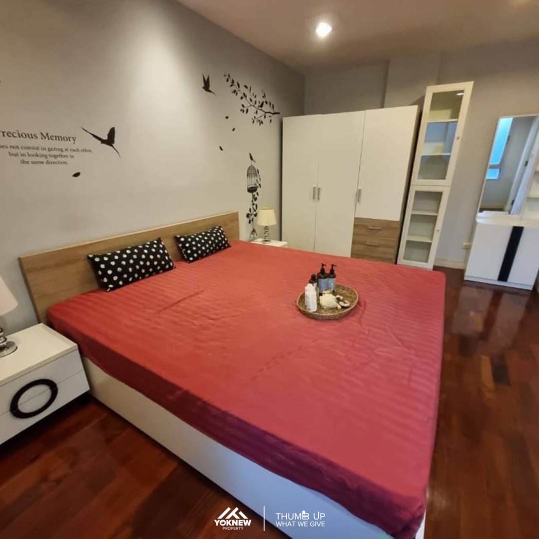 For RentCondoSukhumvit, Asoke, Thonglor : For rent 49 Plus 2 bedroom condo Thonglor 🌟 Near Samitivej Hospital 🏥 & Fuji Market 🛒 Very cheap rent! 💰 Hurry! 🏃‍♂️