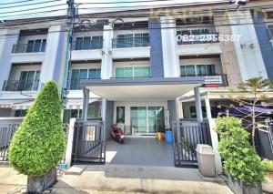 For RentTownhousePattanakan, Srinakarin : For rent Town Home / Baan Klang Muang S-Sense Srinakarin 3 bedrooms, 3 bathrooms, 3 floors, parking for 2-3 cars #Including common fees #. Can register a company, make a personal contract, do not include the rent in the tax payment, rental price 30,000 / 