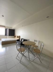 For RentCondoKasetsart, Ratchayothin : Supalai Park Phahon Yothin 21, spacious room, near BTS Phahon Yothin 24, near Central Ladprao