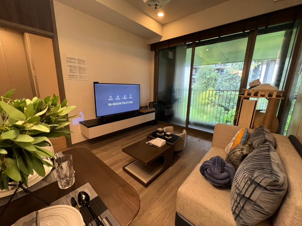 For SaleCondoBangna, Bearing, Lasalle : For Sale: Whizdom The Forestias (Petopia), Pet-Friendly This wide-front unit offers exceptional privacy with only a few units per floor. Pet owners will appreciate the pet-friendly environment. Priced at 10,290,000 Baht.