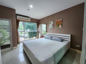 For RentCondoThaphra, Talat Phlu, Wutthakat : Condo for rent, Metro Park Sathorn Phase 3, size 31 sq m., 2nd floor, complete with TV, refrigerator, washing machine