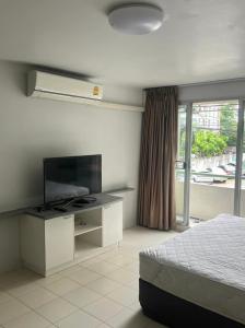 For RentCondoLadprao101, Happy Land, The Mall Bang Kapi : Condo for rent🏙City Villa Condo E1 (ready to move in)📌3 km from Ramkhamhaeng University.